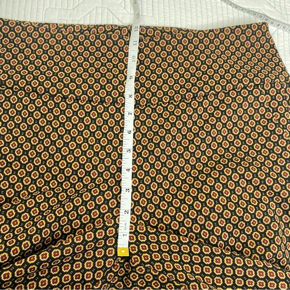 Cabi Dandy Kick Flare Crop High Rise Pants #4689 Size L Pull On Medallion Floral - Picture 12 of 14